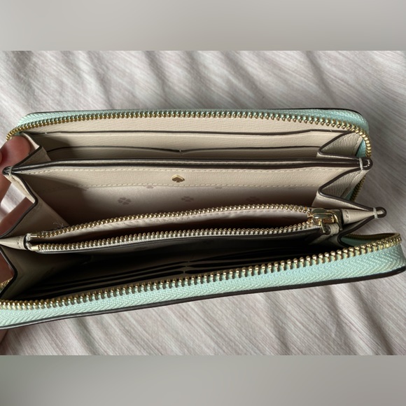 Kate Spade Wallet - Picture 3 of 5
